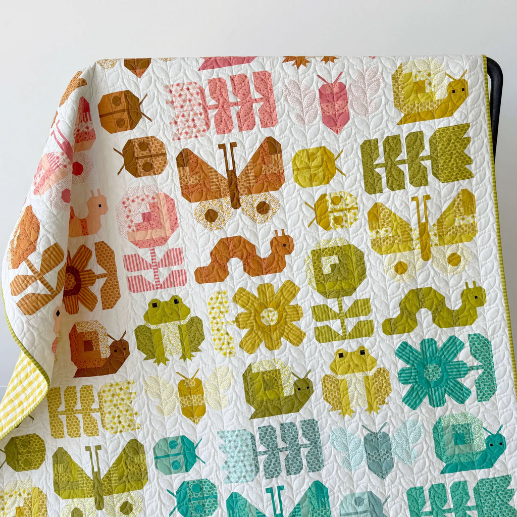 {Pre-Order December} Moda Elizabeth Hartman Paper Pattern Busy Backyard 2 Sizes