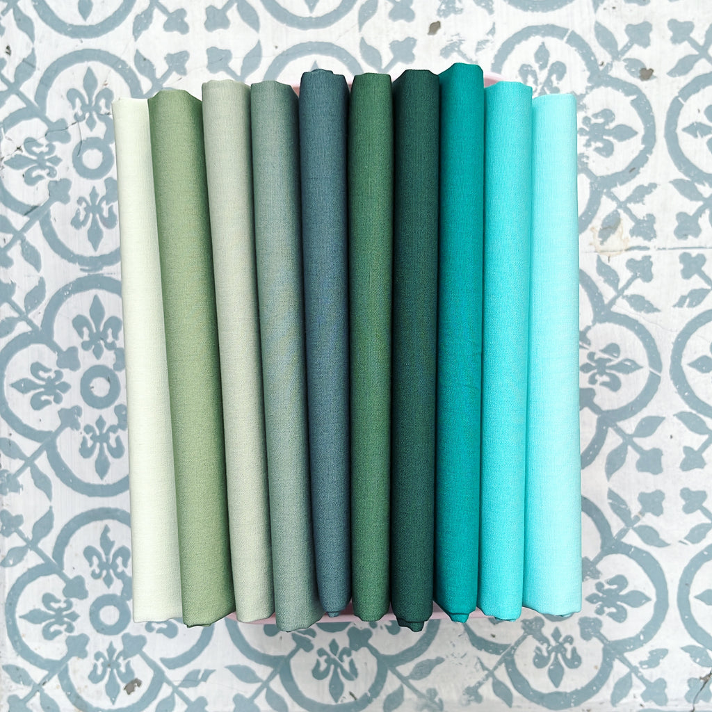 {New Arrival} Art Gallery Fabrics Colour Series SOLIDS Fat Quarter Bundles x 10 Pieces Secret Lagoon