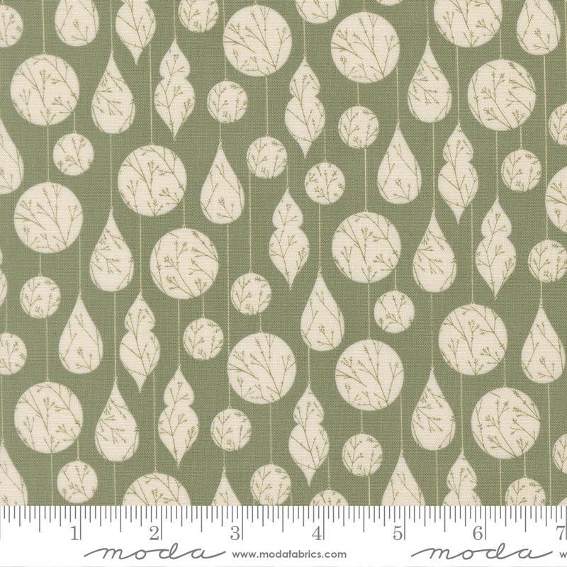 {New Arrival} Moda Fabrics Kiley's Quilt Room Gingerbread Lane Crystal Ornaments Mistletoe
