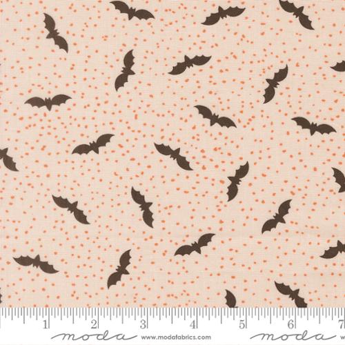 {New Arrival} Moda Fabrics Elena Amo Purrs & Boos Halloween Bats Moonbeam