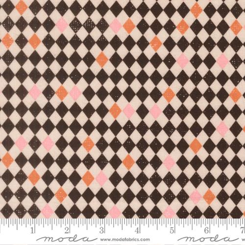 {New Arrival} Moda Fabrics Elena Amo Purrs & Boos Harlequin Diamonds Black Cat