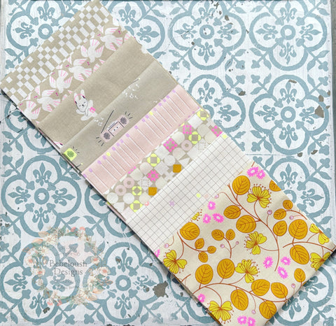 {Pre-Order August} Moda Ruby Star Society Lofi Linens Fat Quarter Bundle x 8 Pieces Khaki