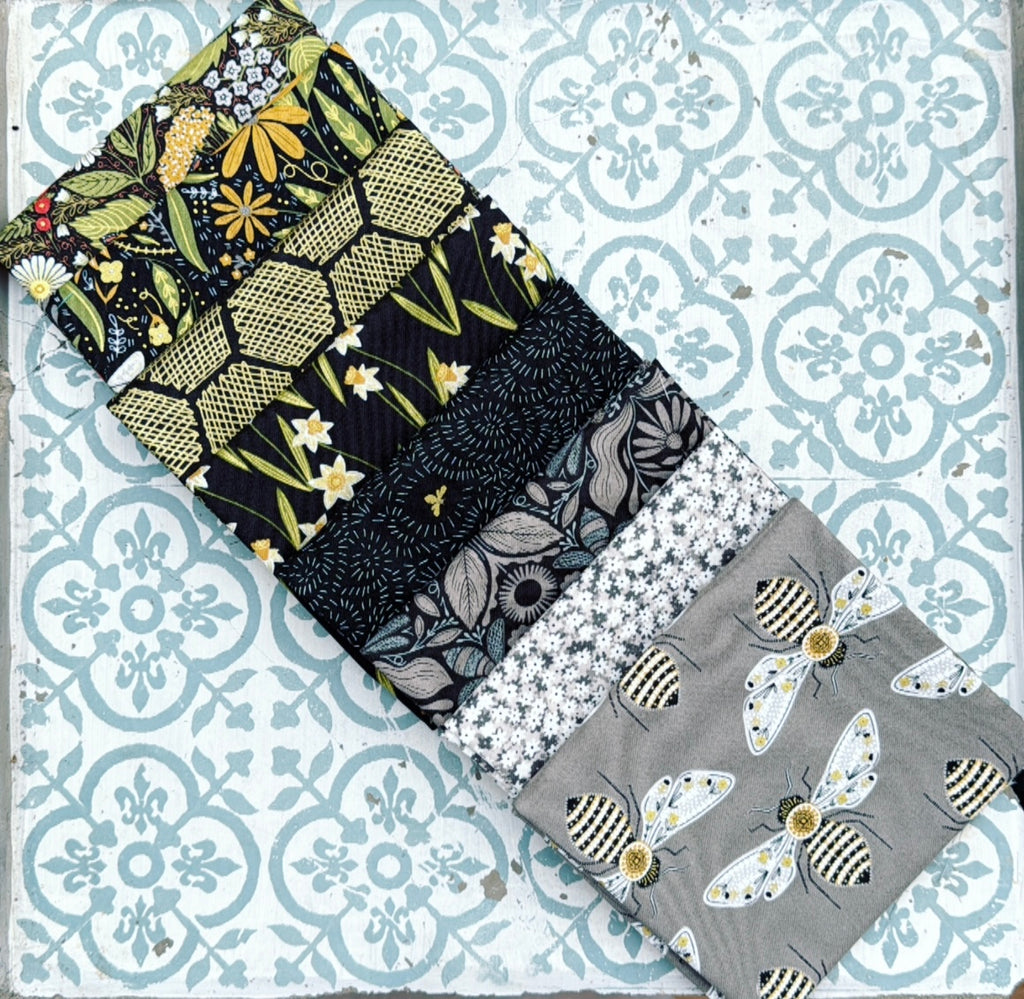 {New Arrival} Moda Gingiber Bee Garden Fat Quarter Bundle x 8 Pieces Black