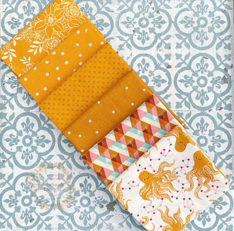 {New Arrival} Moda Ruby Star Society Sampler Curated Fat Quarter Bundle x 6 Christmas Gingerbread