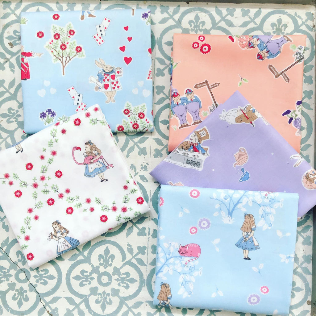 The Craft Cotton Co Alice in Wonderland Fat Quarter Bundle x 5 FQ