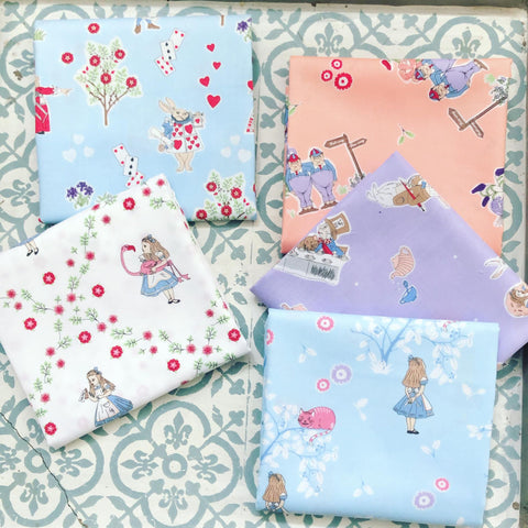 The Craft Cotton Co Alice in Wonderland Fat Quarter Bundle x 5 FQ