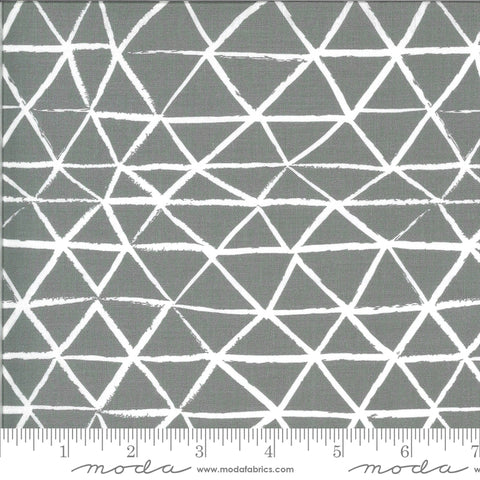 Moda Gingiber Zoology Rustic Triangle Grey