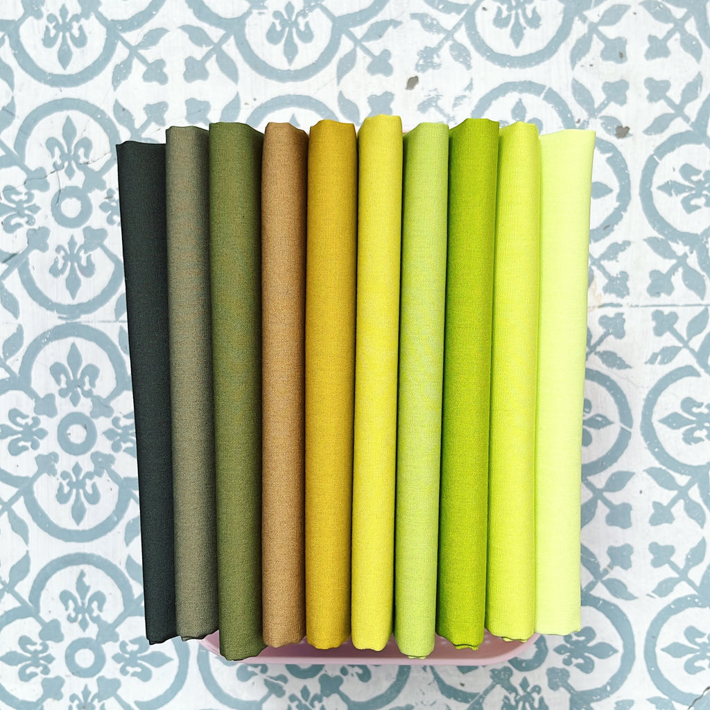 {New Arrival} Art Gallery Fabrics Colour Series SOLIDS Fat Quarter Bundles x 10 Pieces Garden Fern