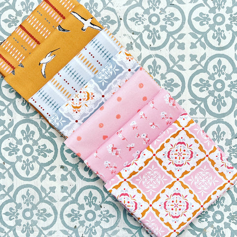 {New Arrival} Riley Blake Heartsong Fat Quarter Bundle x 7 Fat Quarters